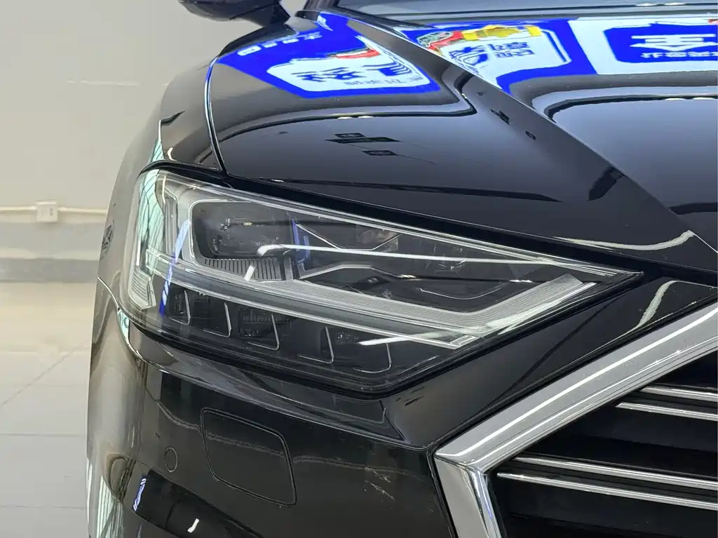 Audi A8 — миниатюра 4