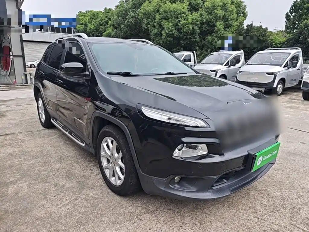 Jeep Cherokee — миниатюра 4