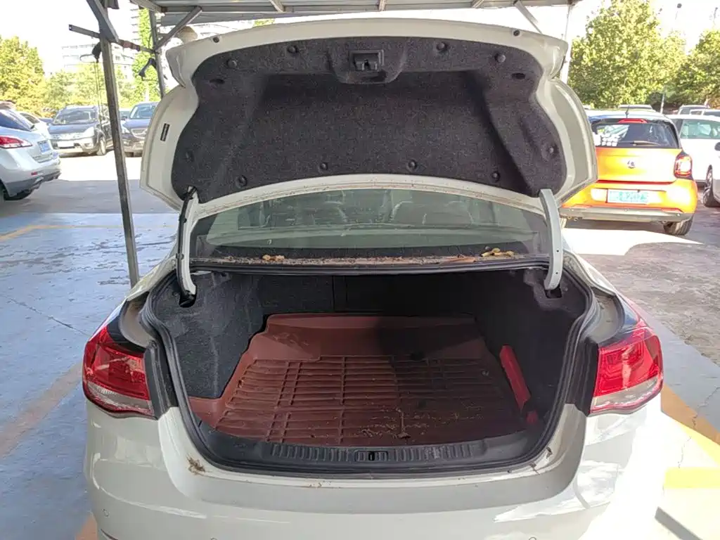Chevrolet Malibu — миниатюра 19