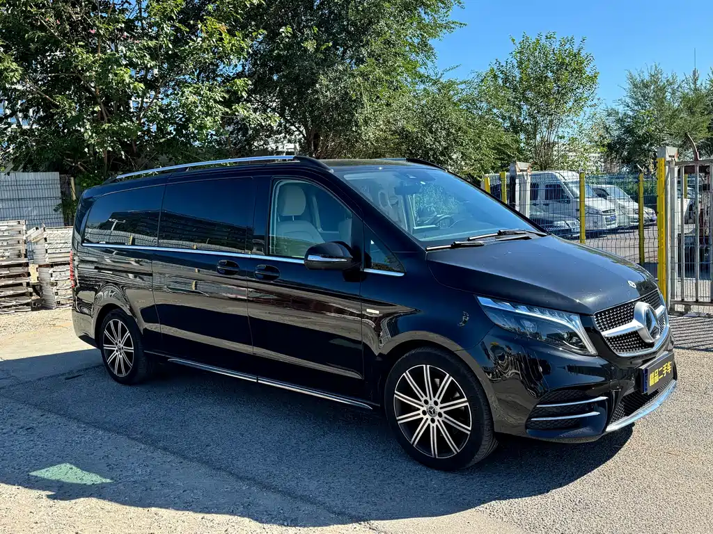 Mercedes-Benz V-Class — миниатюра 2