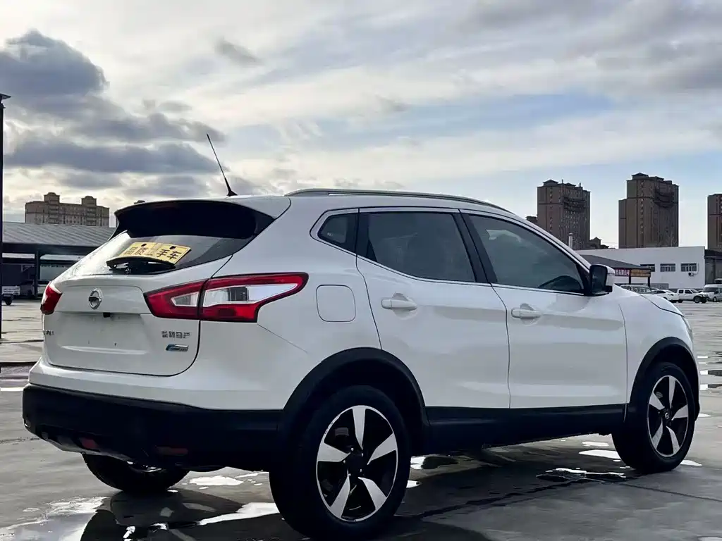 Nissan Qashqai 2017 2.0L CVT Luxury V