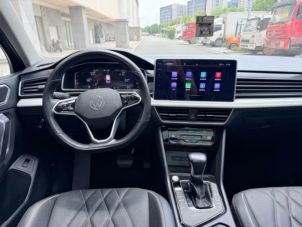Volkswagen Tiguan L — миниатюра 7