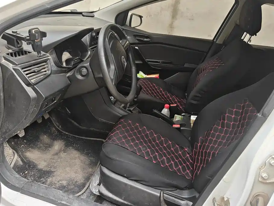 Baojun 310 — миниатюра 9