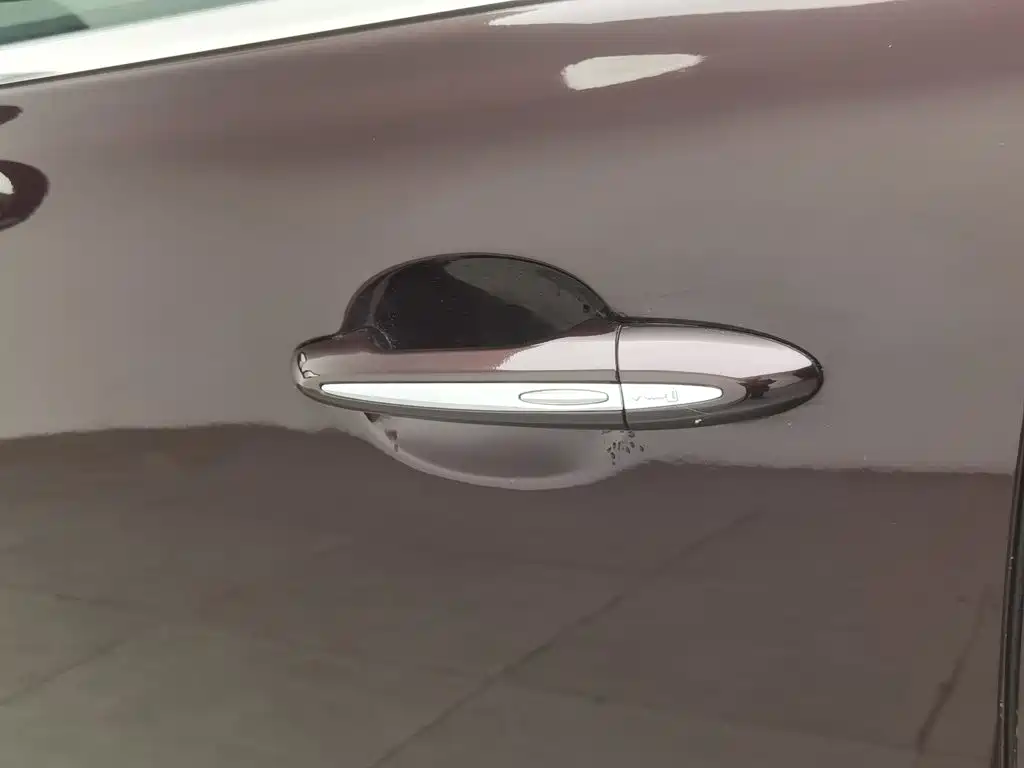 Jaguar XJ — миниатюра 18