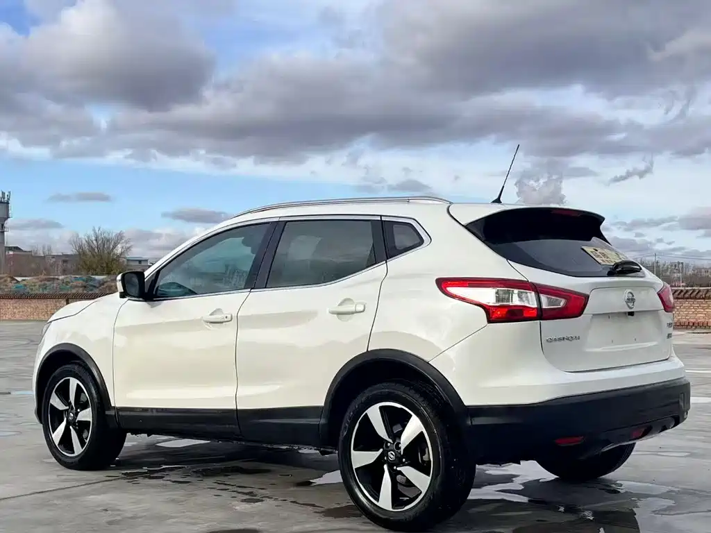Nissan Qashqai 2017 2.0L CVT Luxury V