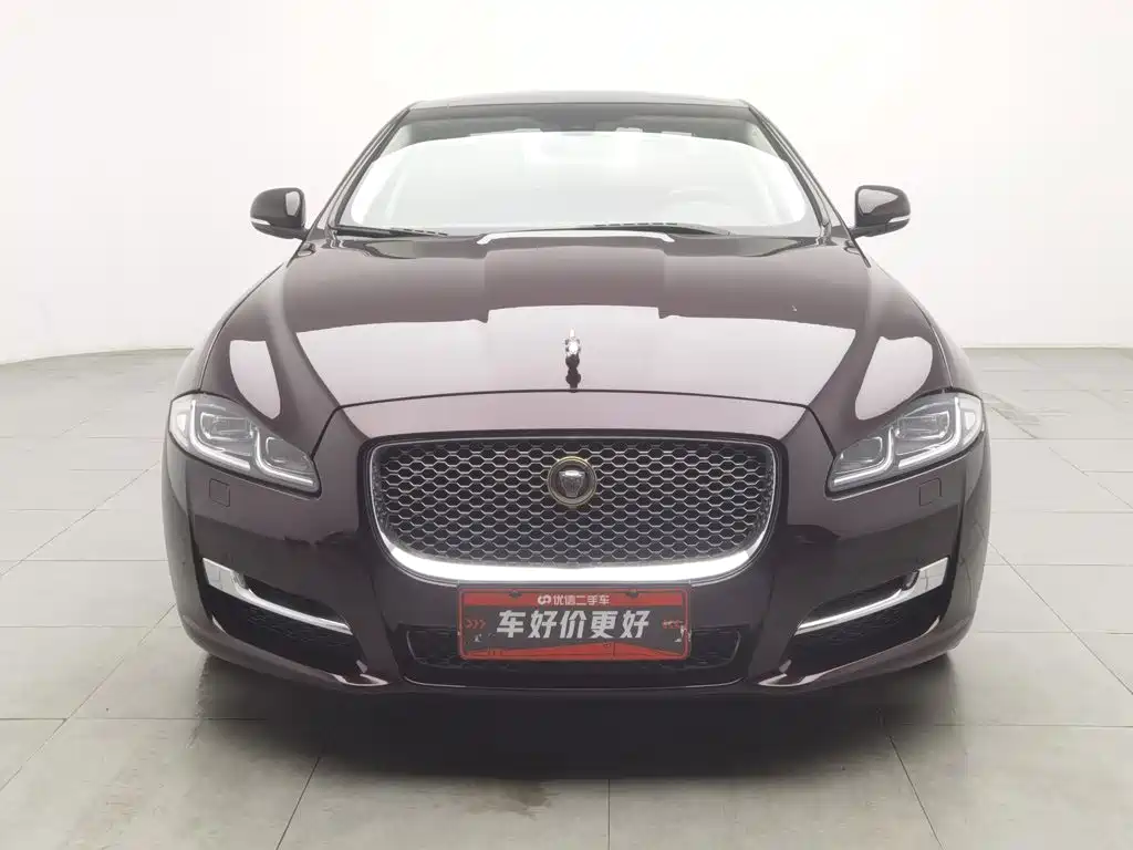 Jaguar XJ — миниатюра 3