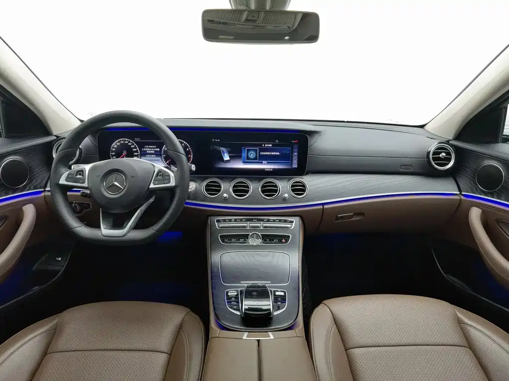 Mercedes-Benz E-Class — миниатюра 5
