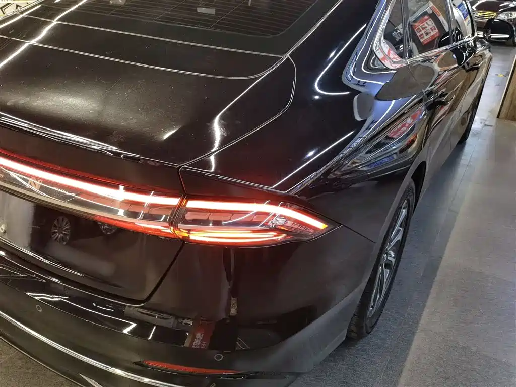 Lincoln Z 2022 i