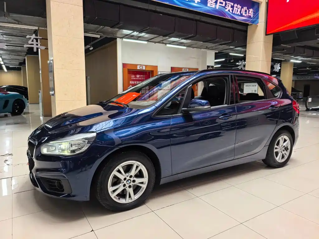 BMW 2 Series Active Tourer 218i Leading Type, фото 2