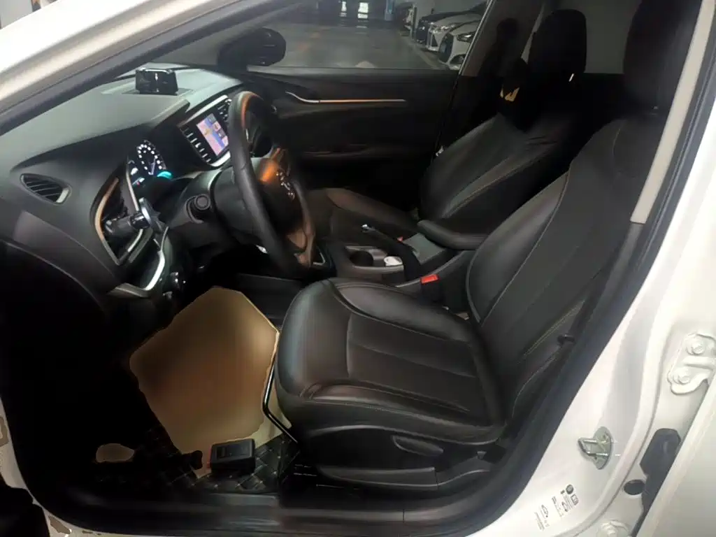 Buick Excelle — миниатюра 15