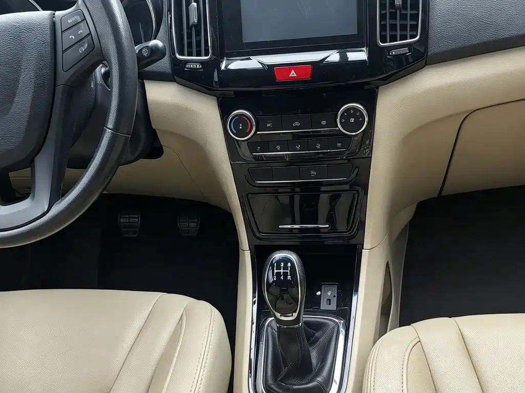 Chery E3 1.5L Manual Smart Fashion Type, фото 11