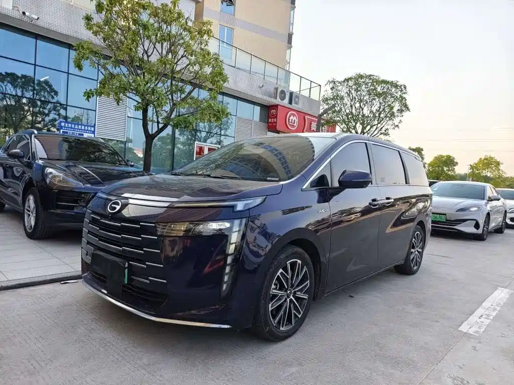 GAC Motor Trumpchi E8 PHEV