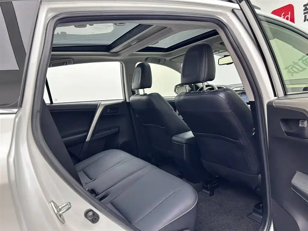 Toyota RAV4 — фотографии объявления, Фото 20