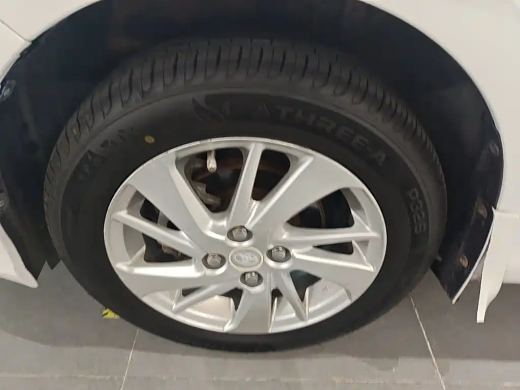 Toyota Yaris L — миниатюра 23