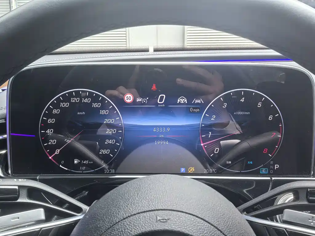 Mercedes-Benz E-Class — миниатюра 7