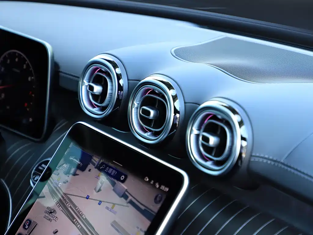 Mercedes-Benz C-Class — миниатюра 13