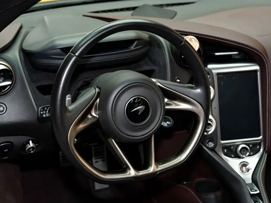 McLaren 720S — миниатюра 12