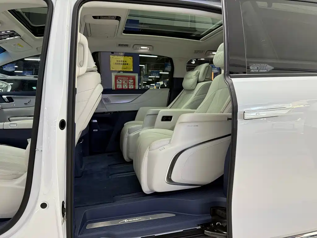 BUICK GL8 NEW ENERGY