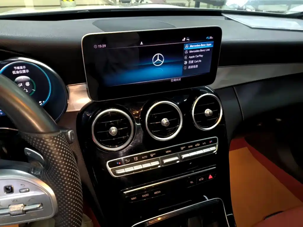 Mercedes-Benz C-Class — миниатюра 13