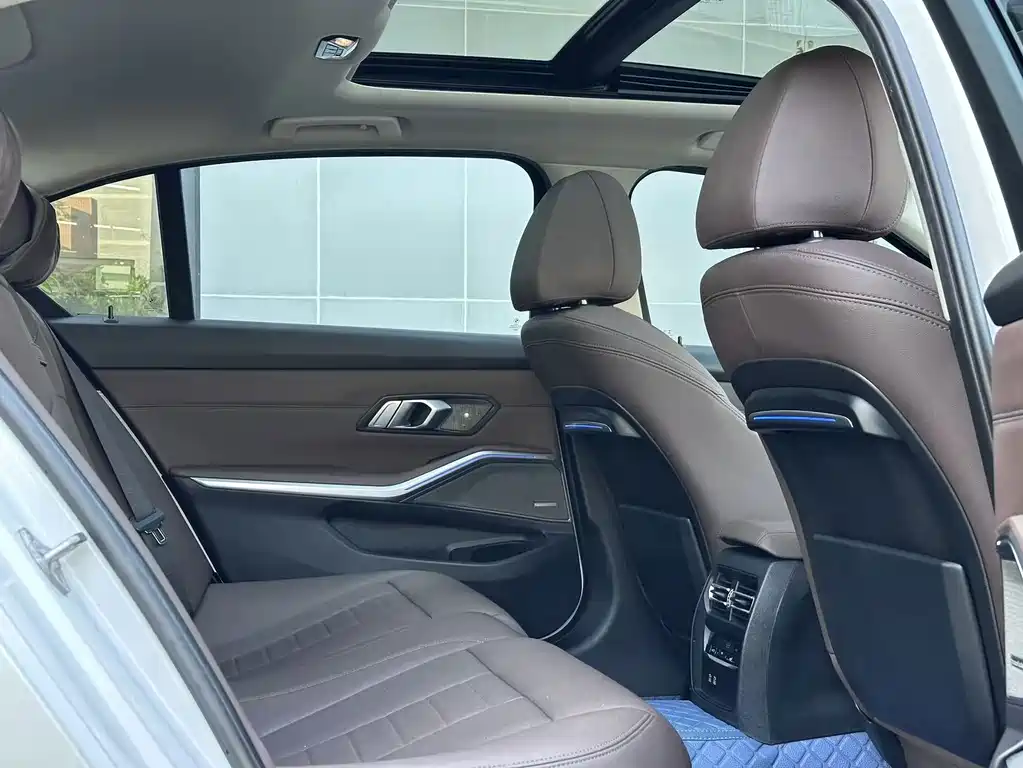 BMW 3 Series — миниатюра 10