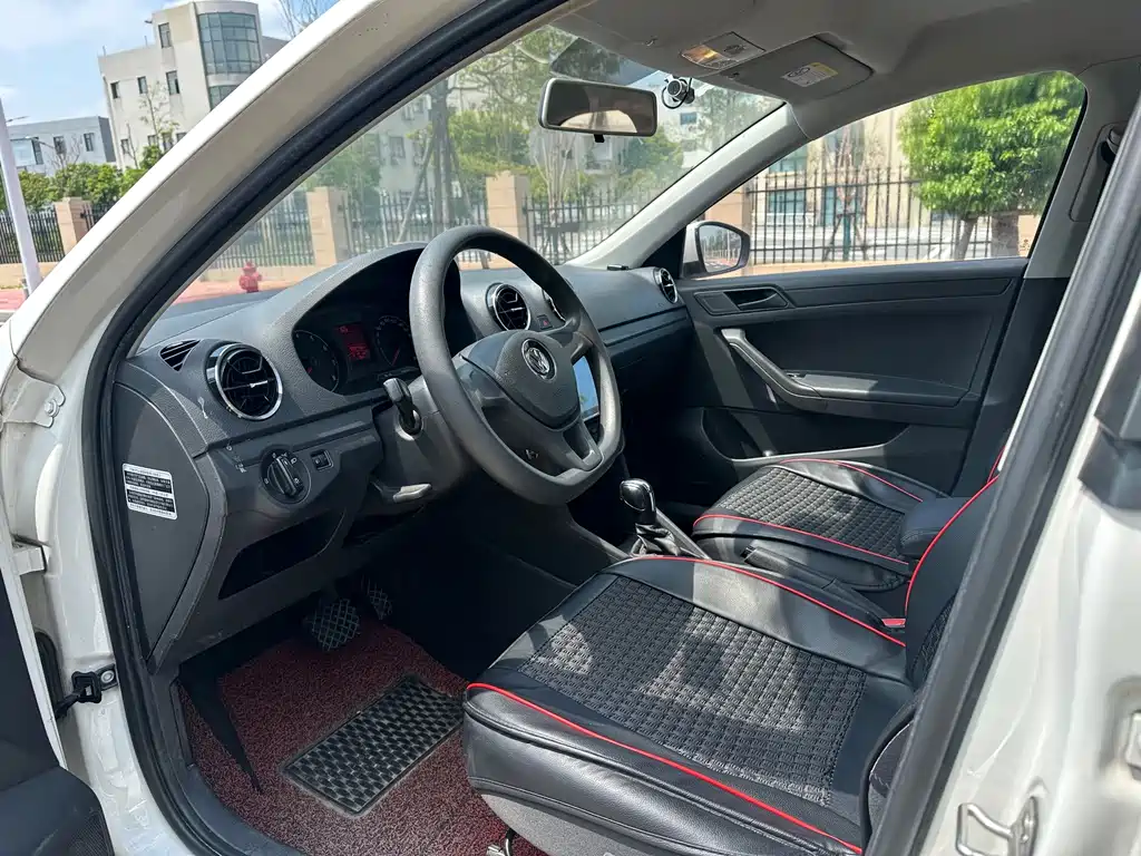 Volkswagen Jetta — миниатюра 4