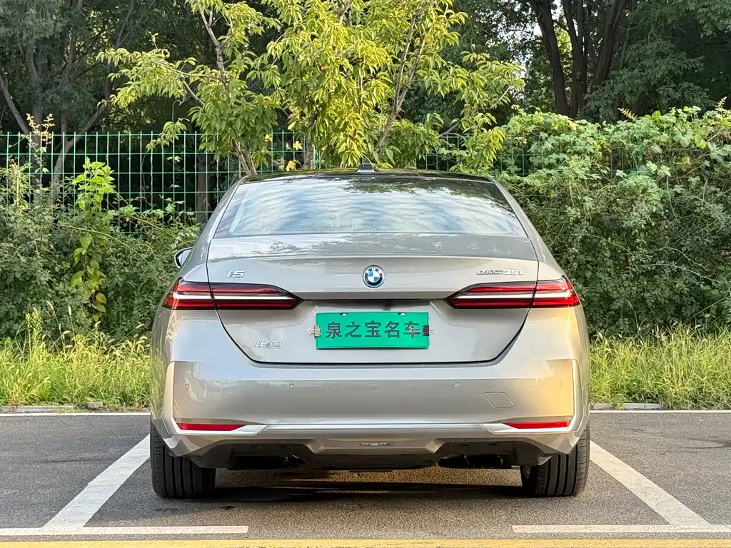 BMW i5 — миниатюра 30