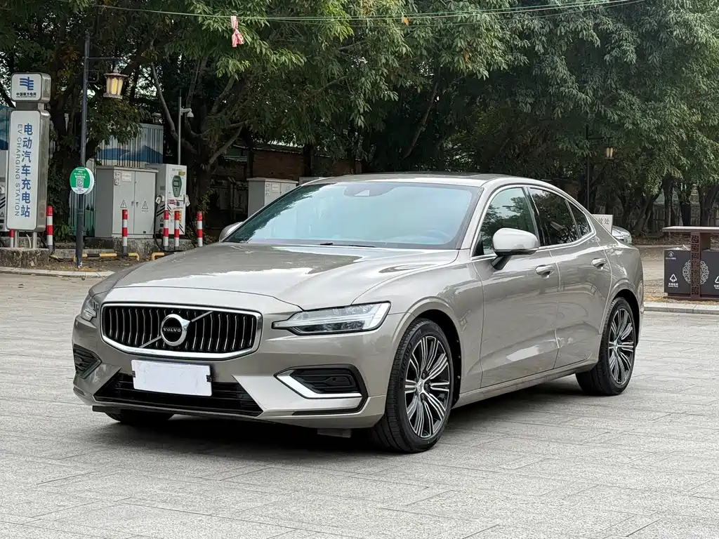 VOLVO S60