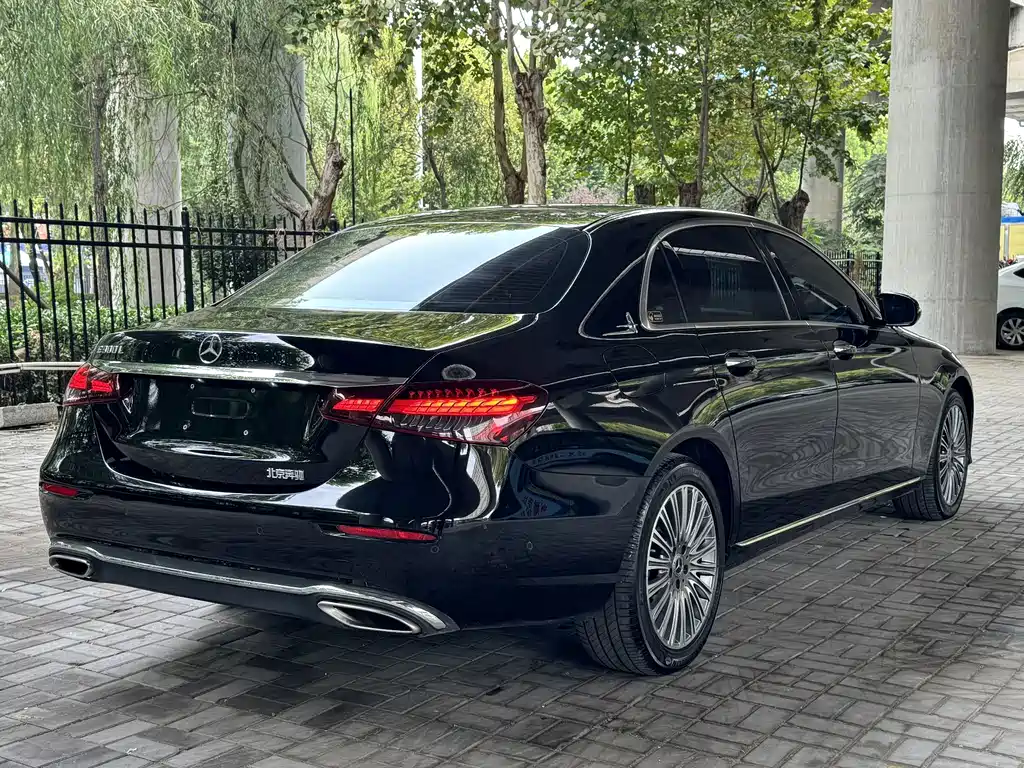 Mercedes-Benz E-Class 2023 — фото 5