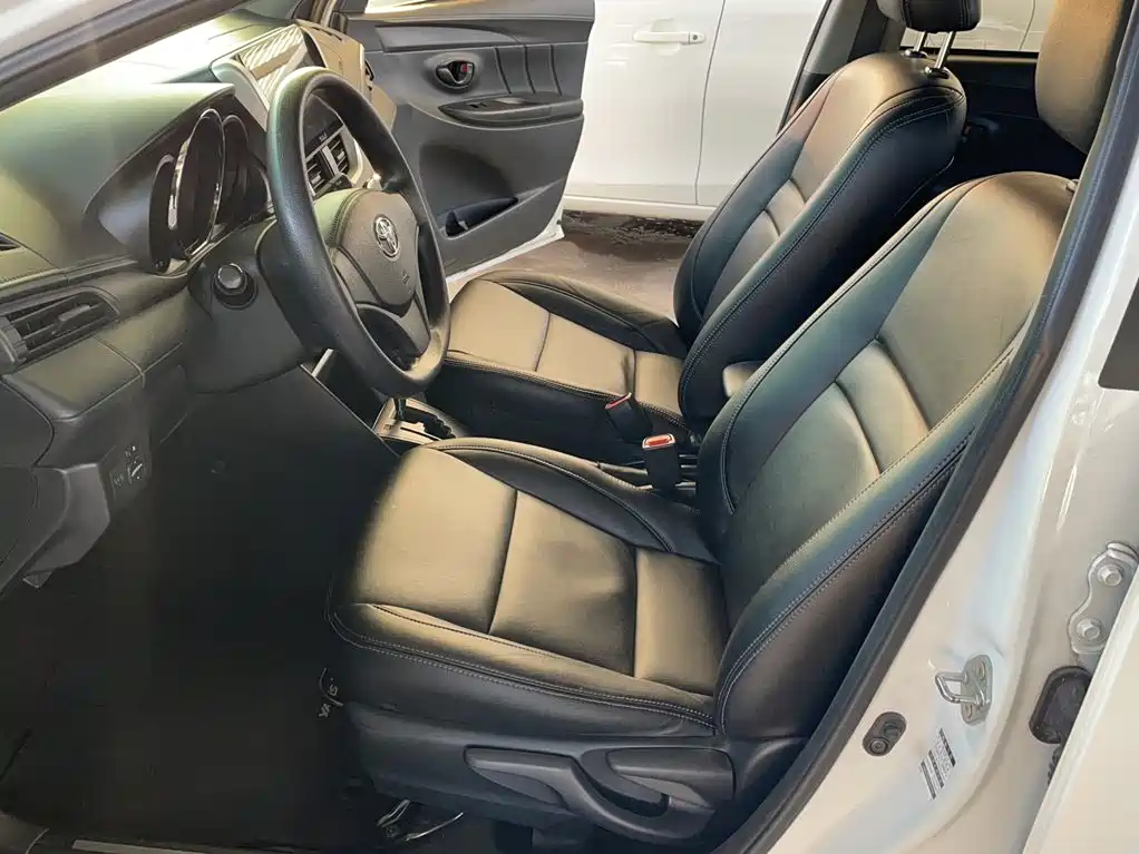 Toyota Yaris L — миниатюра 8