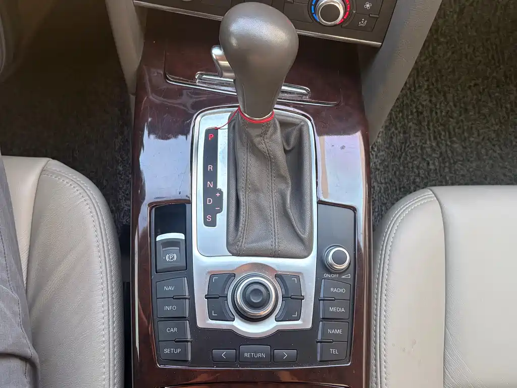 Audi A6L — миниатюра 12