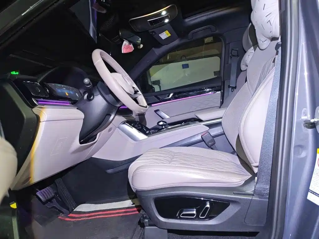 BYD Tang New Energy — миниатюра 8