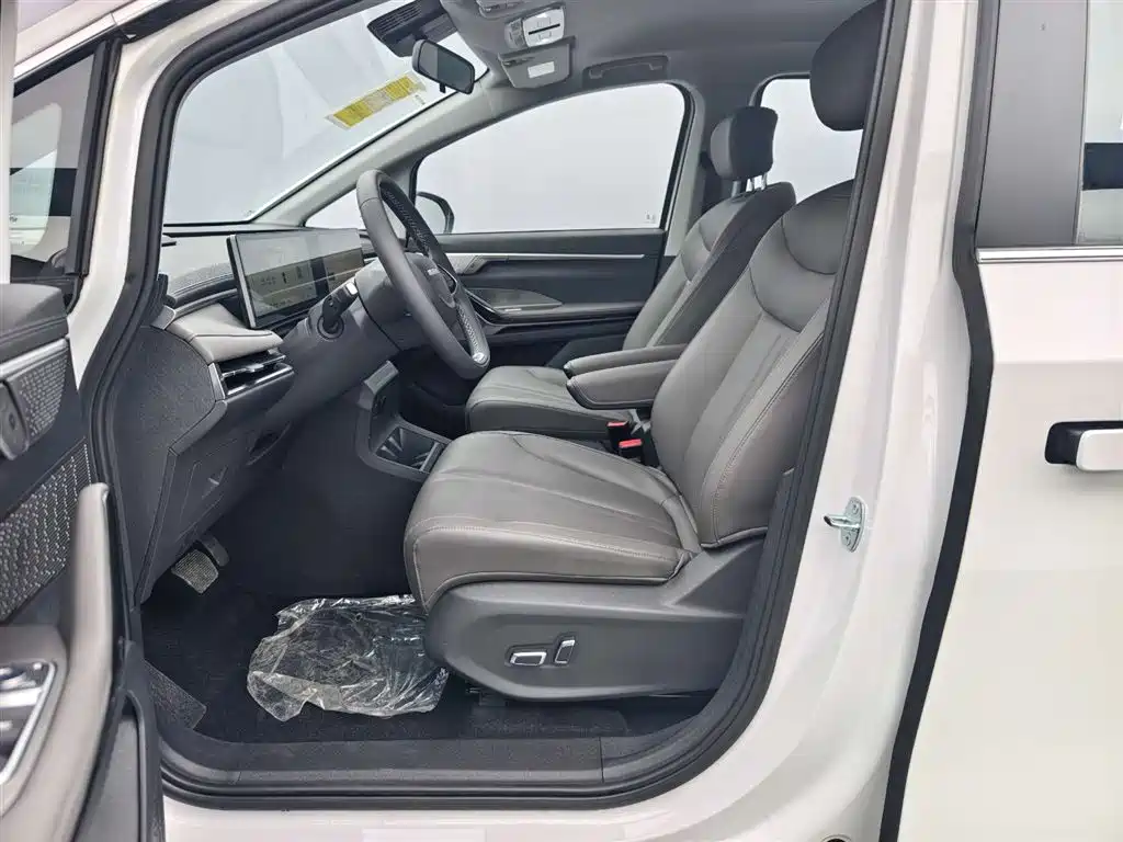 SAIC MAXUS EVERYONE 7