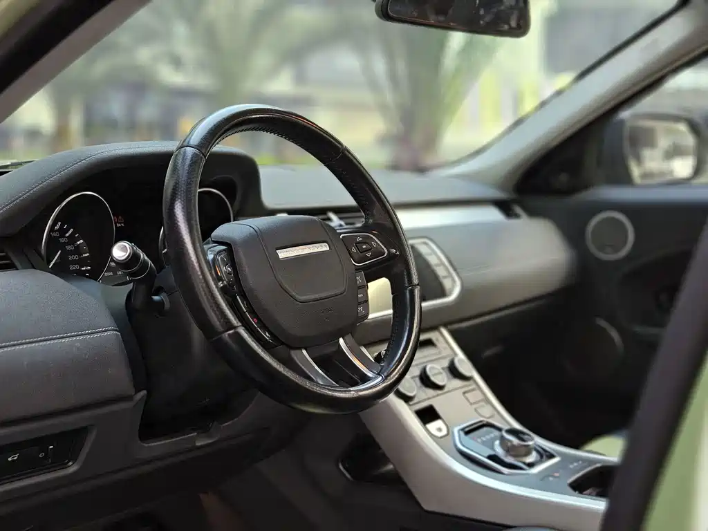 Land Rover Evoque (Import) — миниатюра 9
