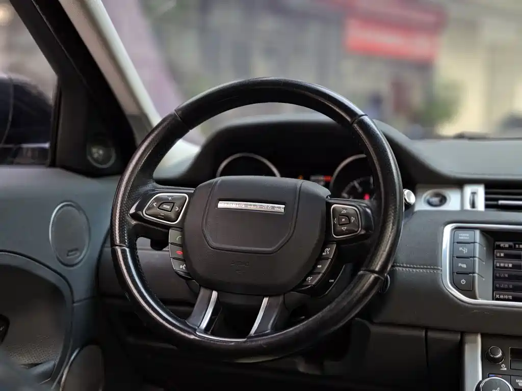 Land Rover Evoque (Import) — миниатюра 8