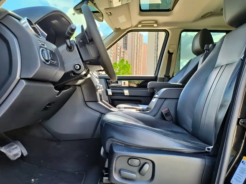 Land Rover Discovery 2016 3.0 SC V6 HSE