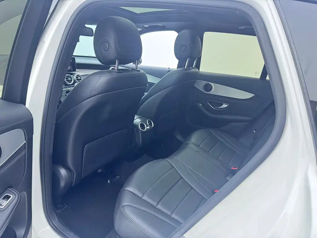 Mercedes-Benz GLC — миниатюра 9