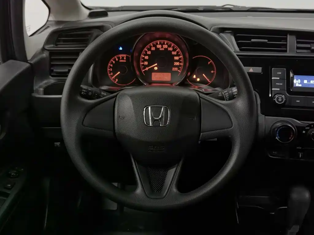 Honda Fit — миниатюра 11
