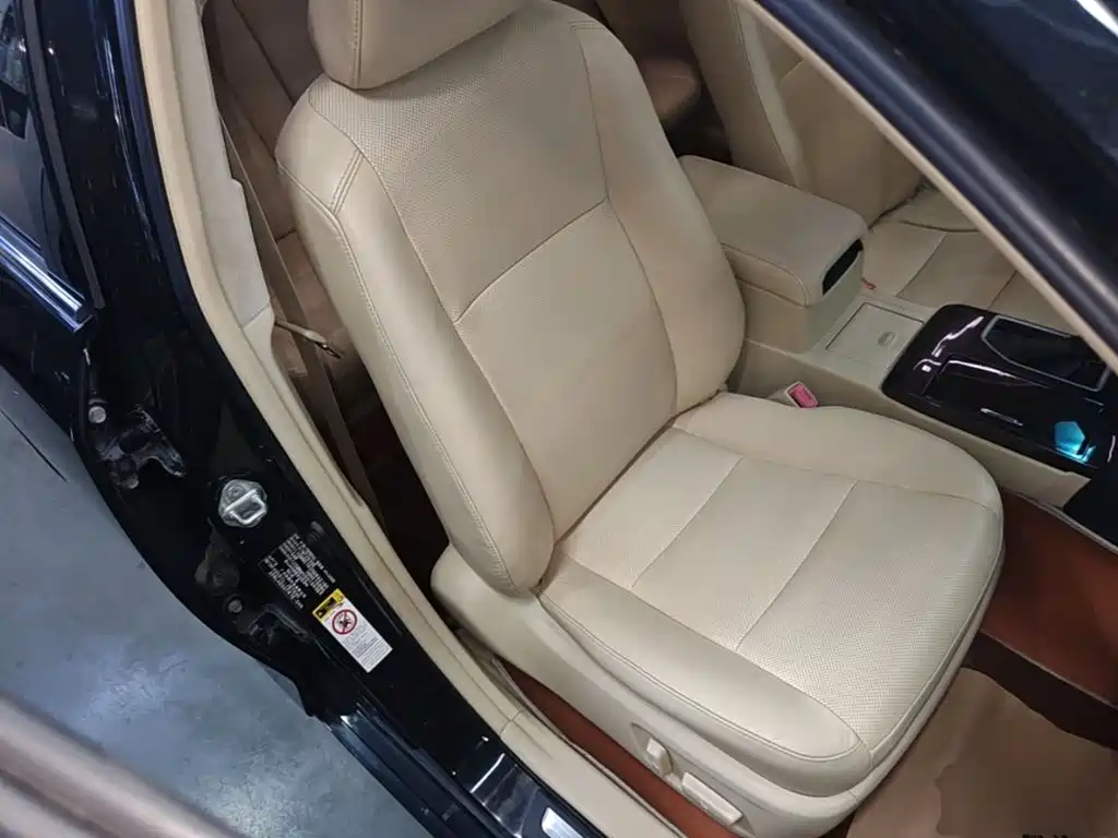 Toyota Camry — миниатюра 25