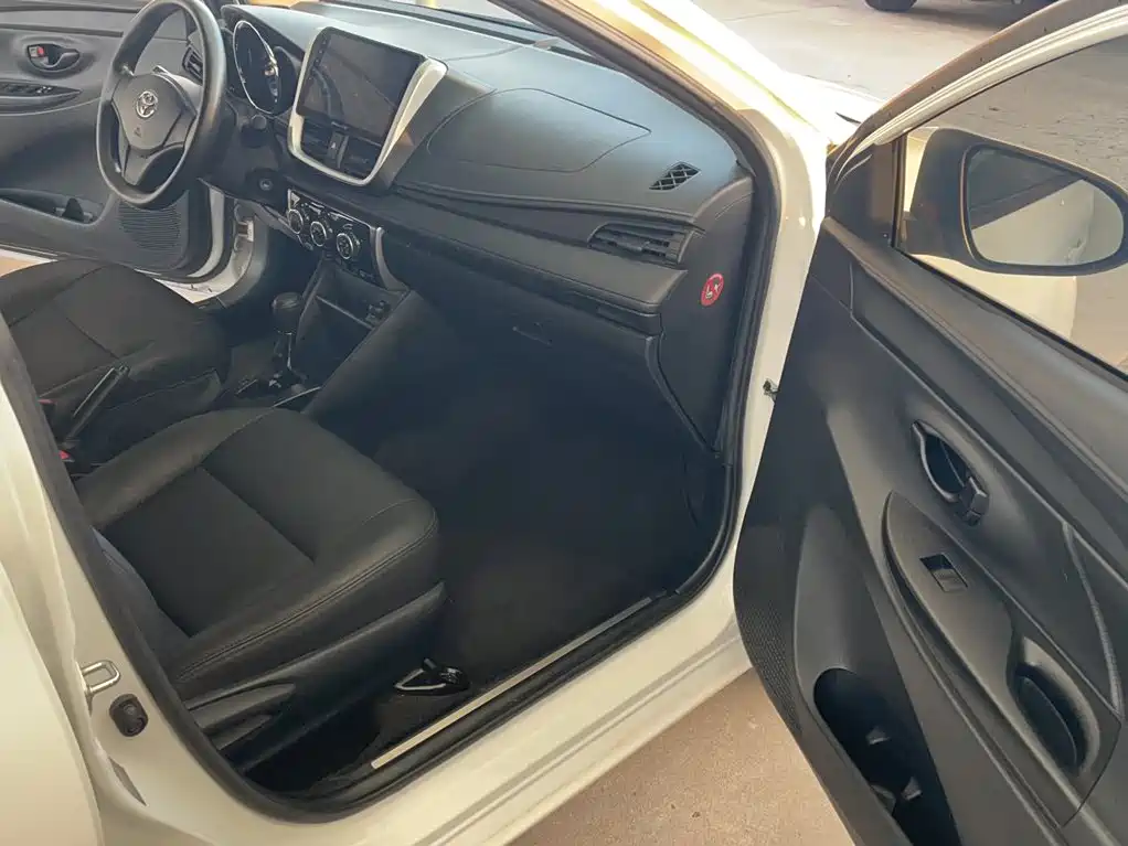 Toyota Yaris L — миниатюра 14