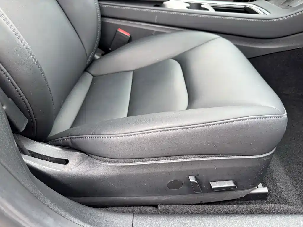 Tesla Model 3 — миниатюра 29