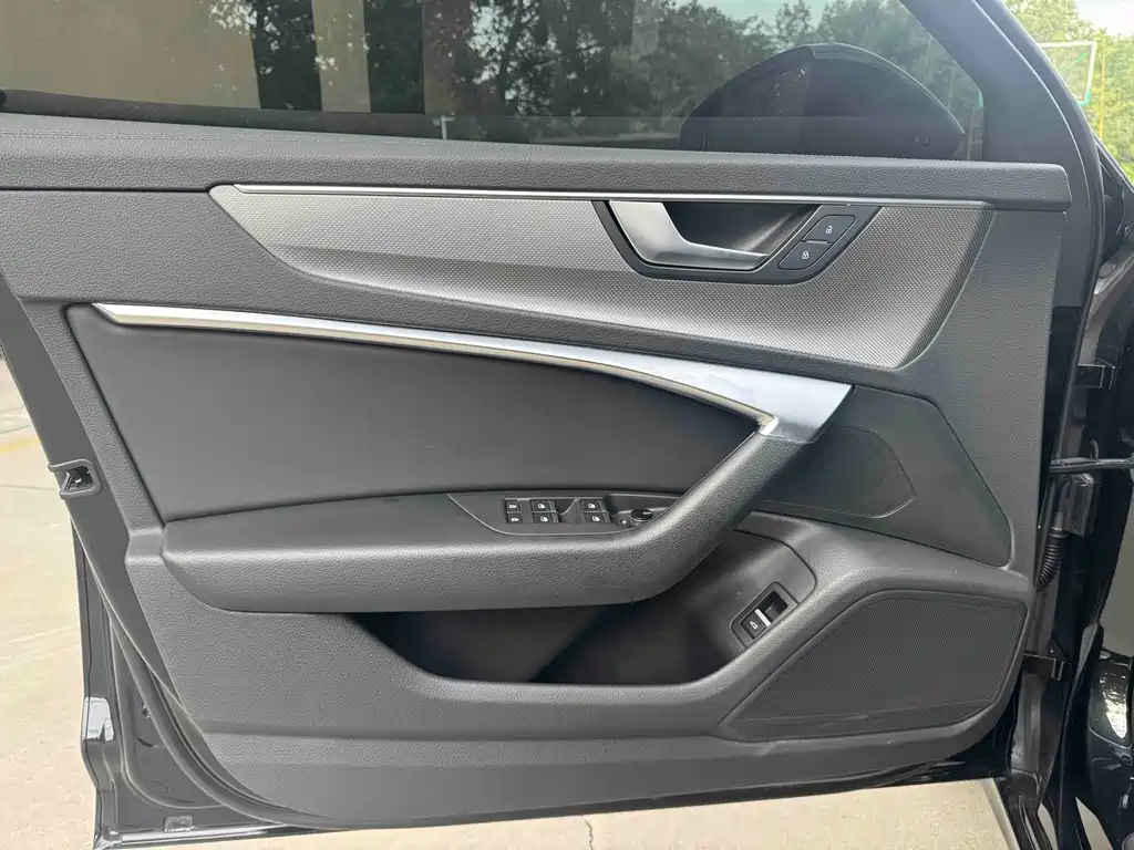 Audi A6L — миниатюра 4