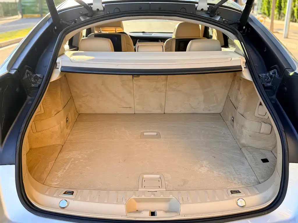 BMW 5 Series GT — миниатюра 27