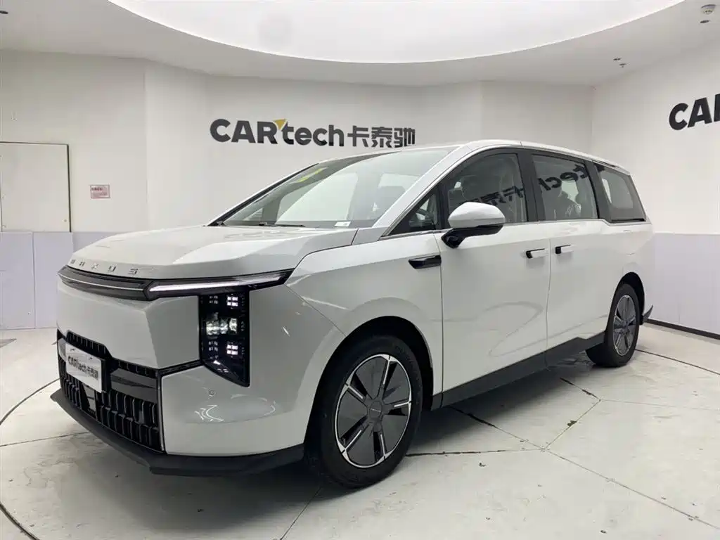 SAIC MAXUS EVERYONE 7