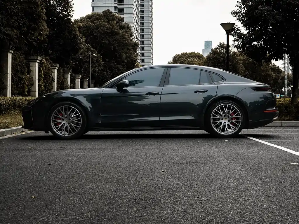Porsche Panamera — миниатюра 3