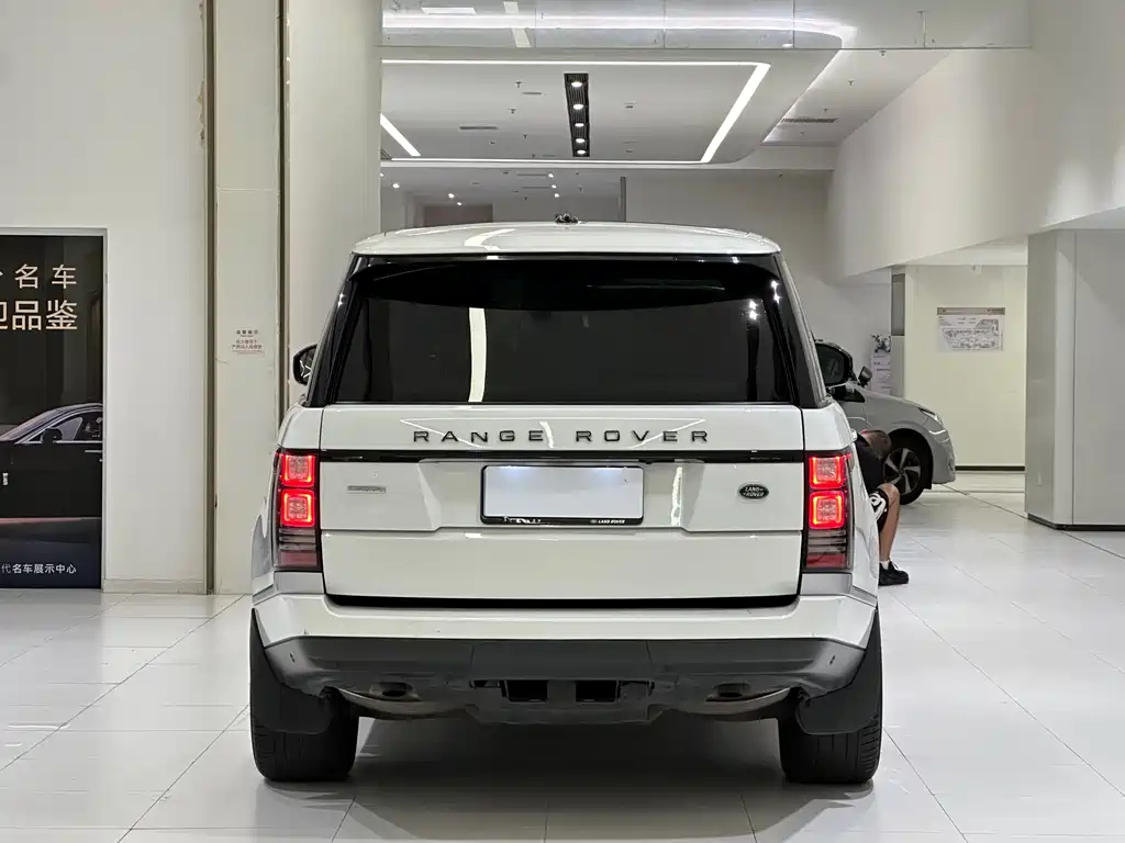 Land Rover Range Rover — миниатюра 6