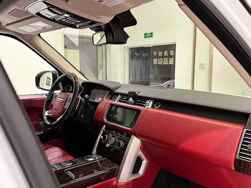 Land Rover Range Rover — миниатюра 13