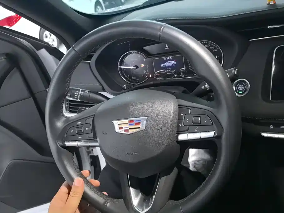 Cadillac XT4 — миниатюра 15