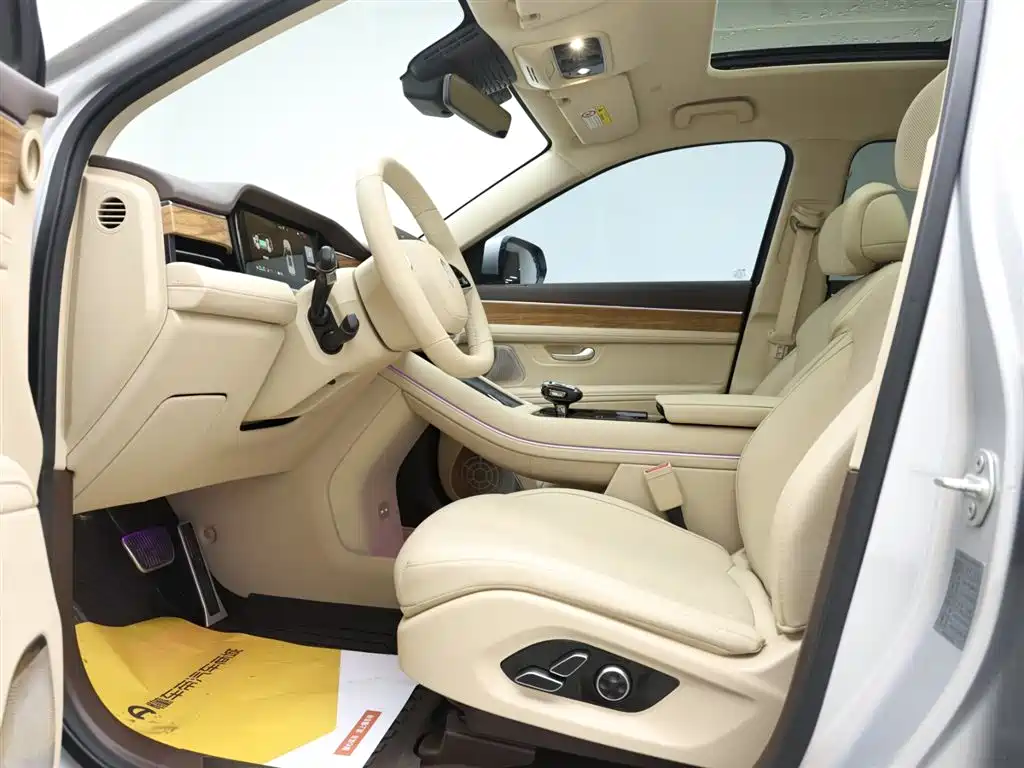 AITO ASK THE WORLD M7