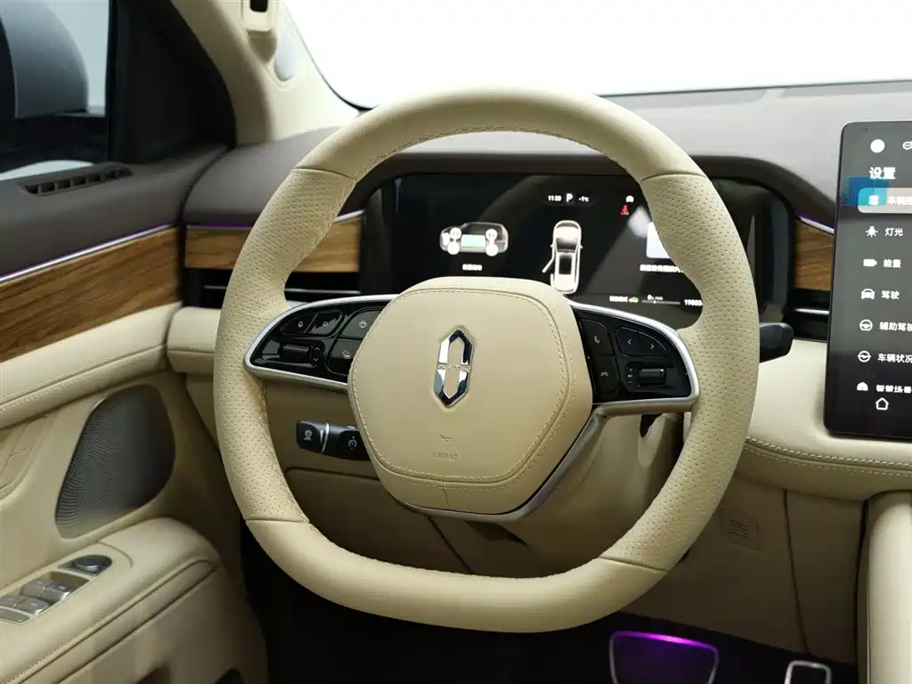 AITO ASK THE WORLD M7