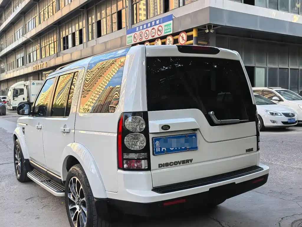Land Rover Discovery — миниатюра 4